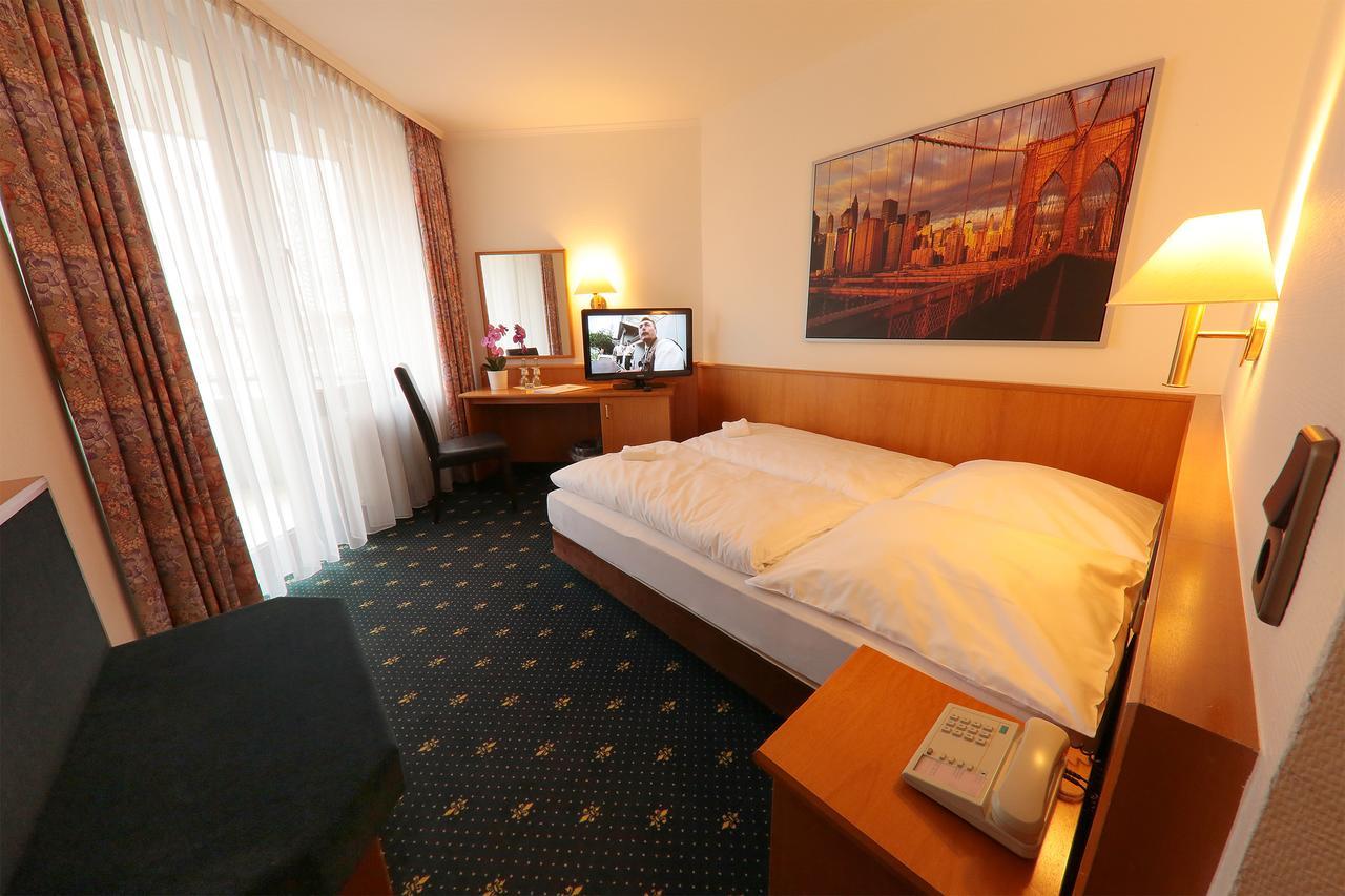 Karaman Group Hotel Бад-Нендорф Экстерьер фото