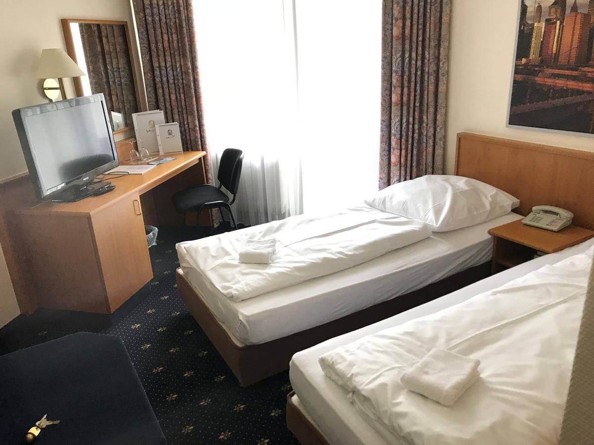 Karaman Group Hotel Бад-Нендорф Экстерьер фото